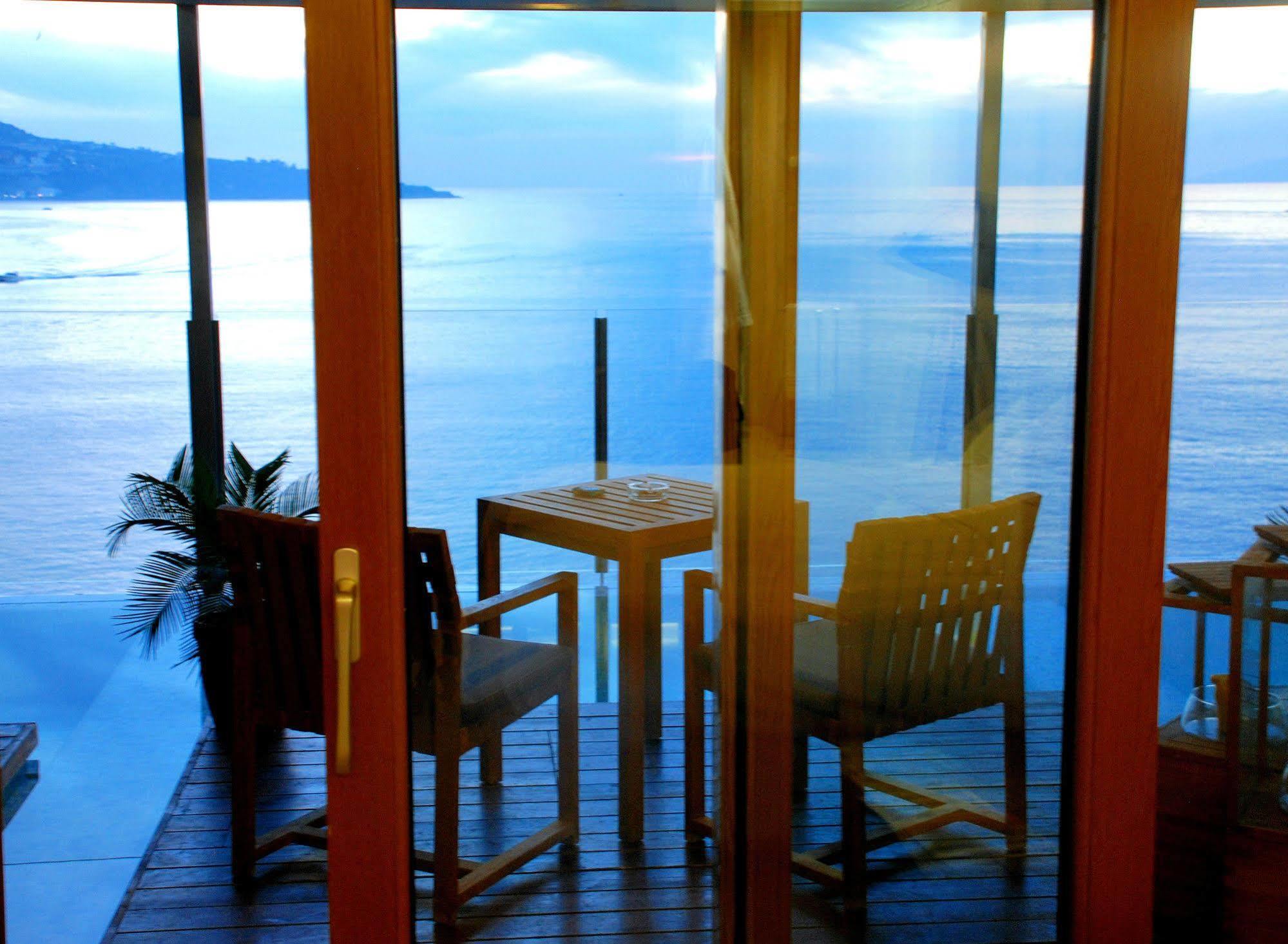 Laqua By The Sea Otel Meta Dış mekan fotoğraf