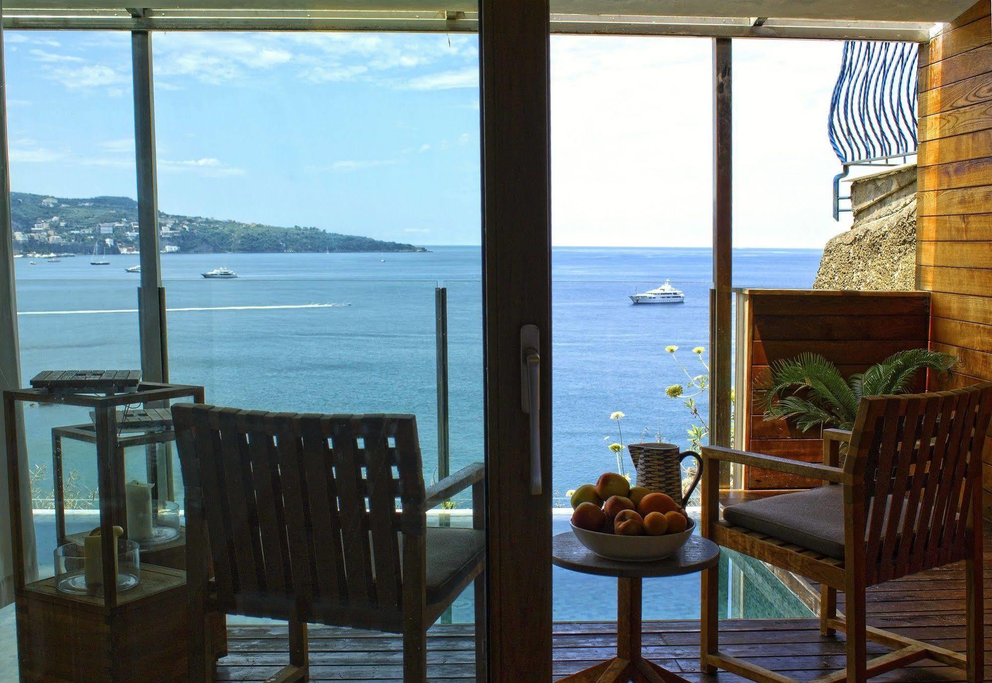 Laqua By The Sea Otel Meta Dış mekan fotoğraf